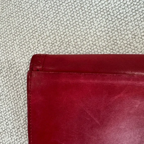 Yves Saint Laurent Crimson Leather Accessory - Picture 11 of 16